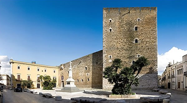 Castello Federiciano Normanno-Svevo - Gioia del Colle - Esterno